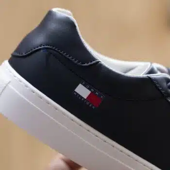 ⁦سنيكر رجالي - TOMMY⁩ - الصورة ⁦12⁩