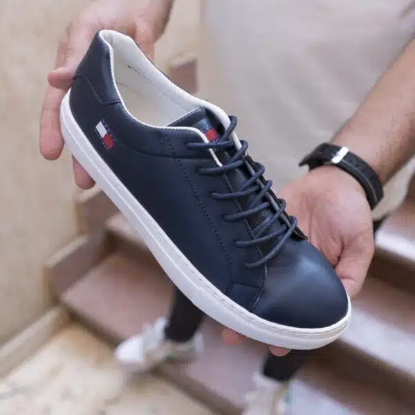 ⁦سنيكر رجالي - TOMMY⁩ - الصورة ⁦14⁩