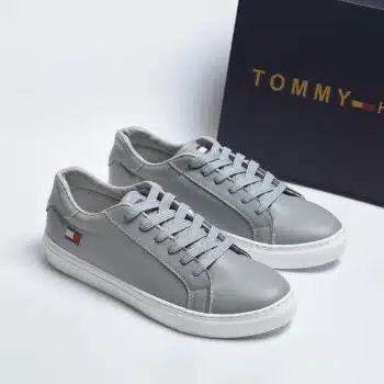 ⁦سنيكر رجالي - TOMMY⁩ - الصورة ⁦8⁩