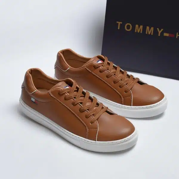 ⁦سنيكر رجالي - TOMMY⁩ - الصورة ⁦6⁩